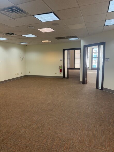 More Photos Of 120 Boulevard of the Allies, Pittsburgh Office For Sale