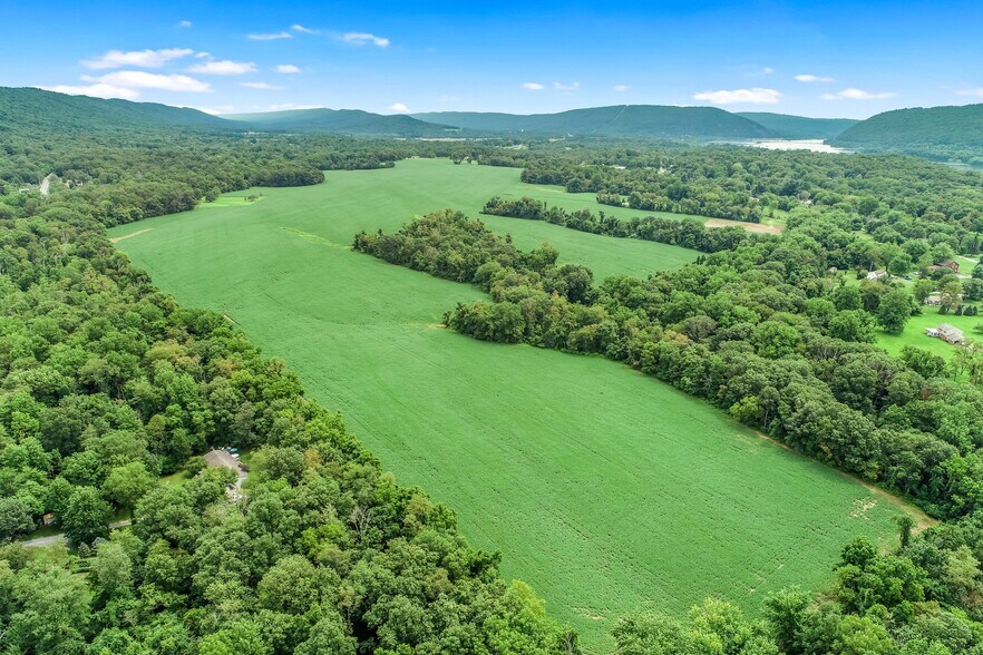 More Photos Of 1517 Red Hill, Dauphin Land For Sale