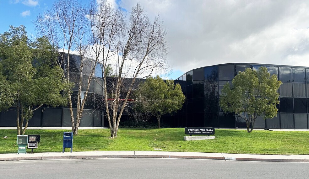 Primary Photo Of 5401 Business Park S, Bakersfield Loft Creative Space For Sale