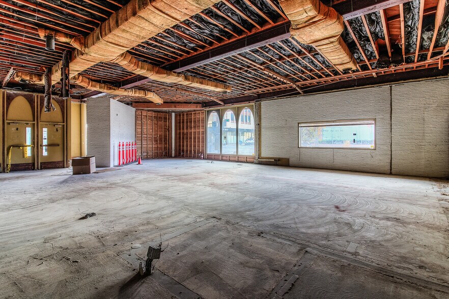 More Photos Of 101 N 3rd St, Yakima Freestanding For Sale