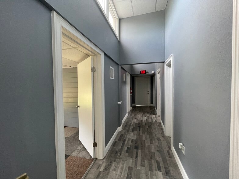 More Photos Of 200 Frandorson Cir, Apollo Beach Office For Lease