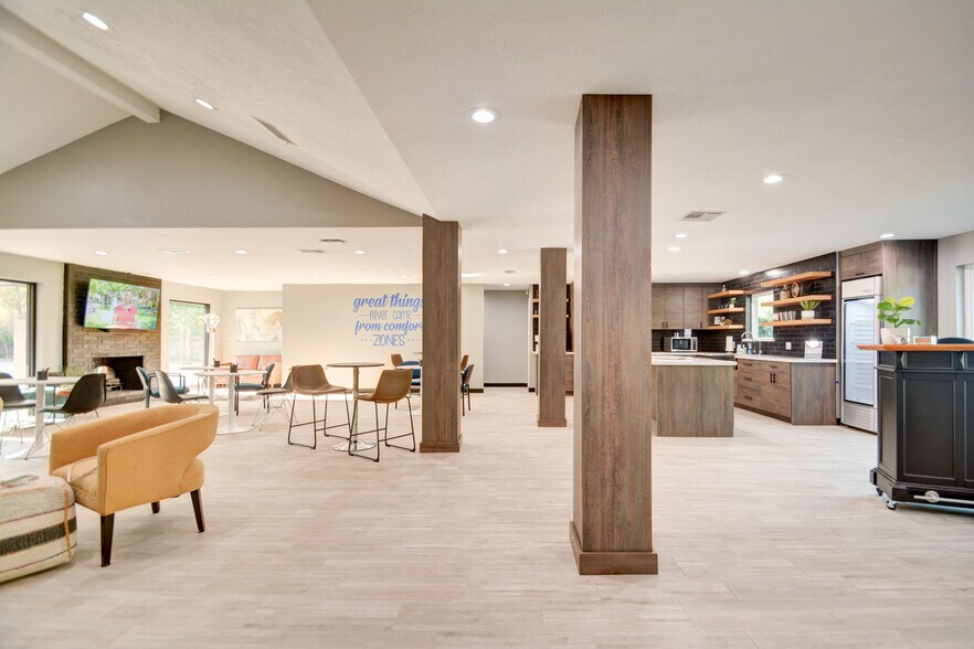 More Photos Of 26615 Oak Ridge Dr, The Woodlands Office For Lease