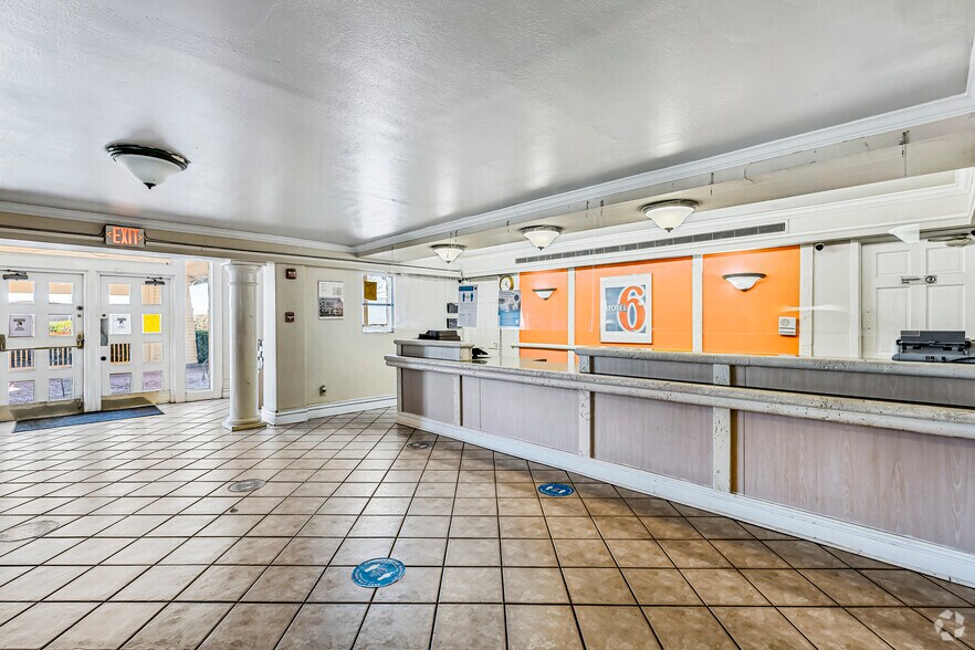 More Photos Of 1035 Martin Luther King Jr Dr, Monroe Hotel For Sale