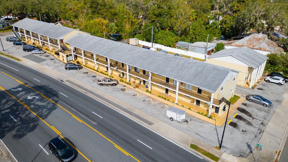 Primary Photo Of 706 W Dixie Ave, Leesburg Apartments For Sale