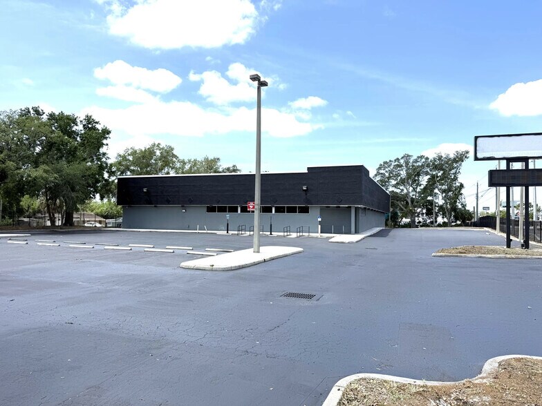 More Photos Of 2111 E Busch Blvd, Tampa Freestanding For Sale