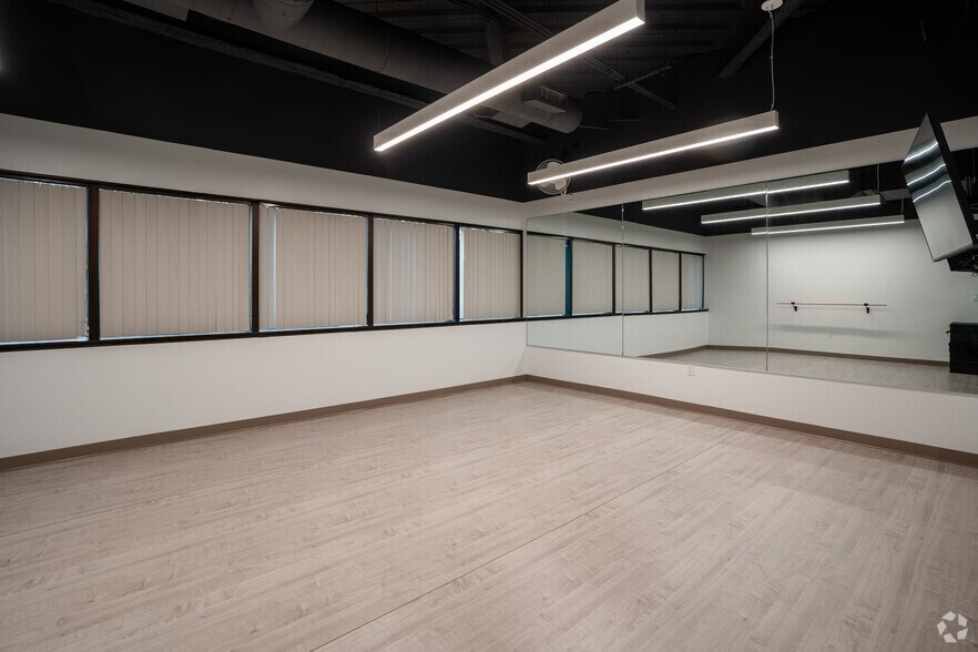 More Photos Of 3100 Smoketree Ct, Raleigh Office For Lease