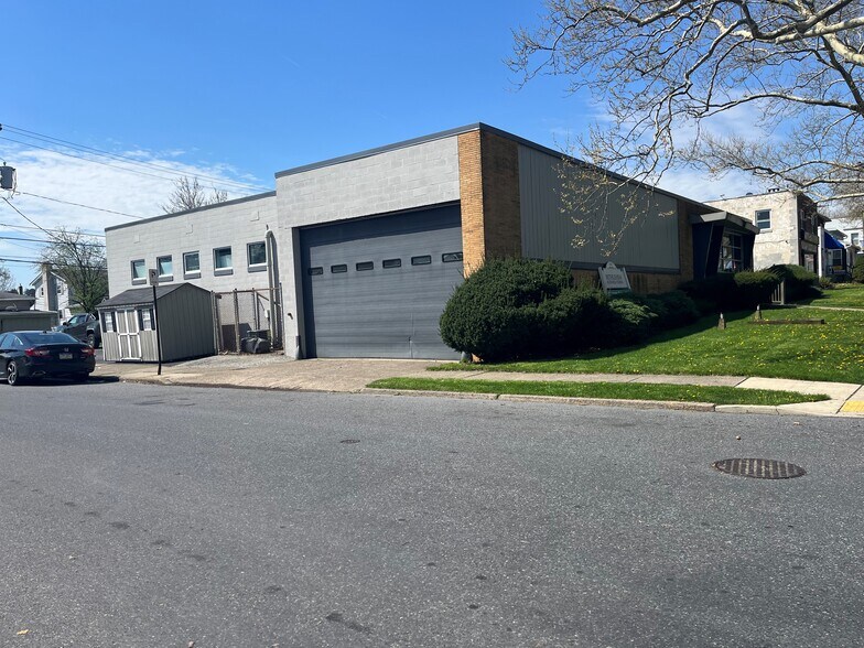 More Photos Of 1928 Union Blvd, Allentown Manufacturing For Lease