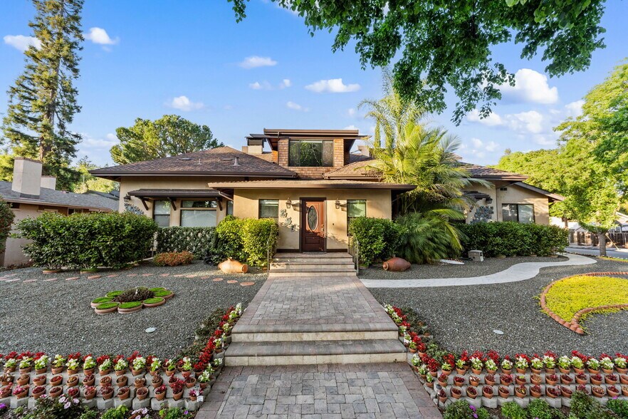 Primary Photo Of 251 Middlefield Rd, Palo Alto Apartments For Sale