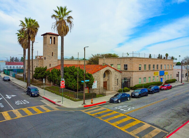 Primary Photo Of 2665 Clarendon Ave, Huntington Park Religious Facility For Lease