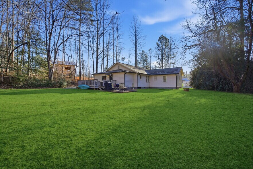 More Photos Of 1374 Dawsonville Hwy, Dahlonega Multifamily For Sale