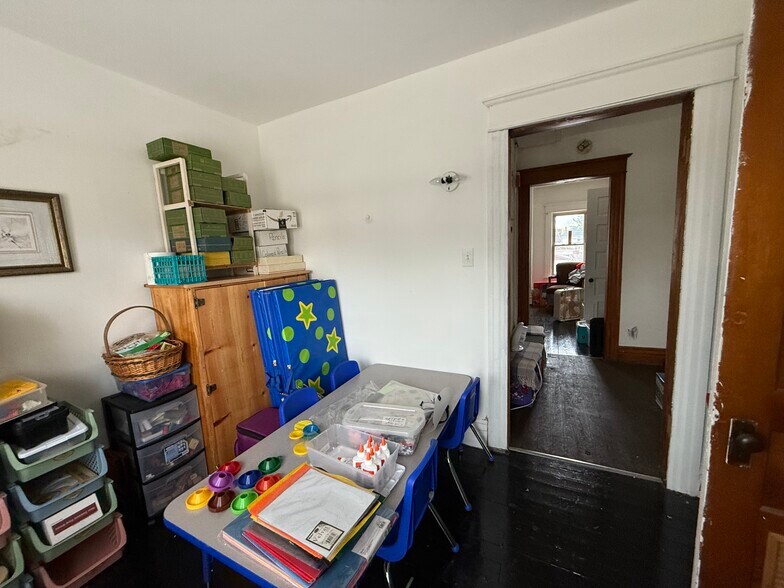 More Photos Of 942 E 3rd St, Monroe Schools For Sale