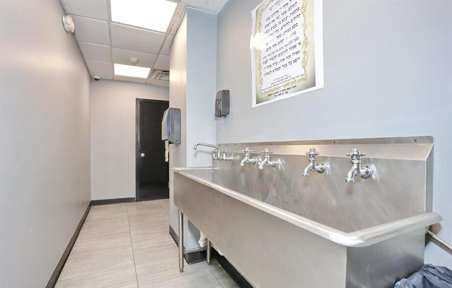 More Photos Of , Spring Valley Office For Sale
