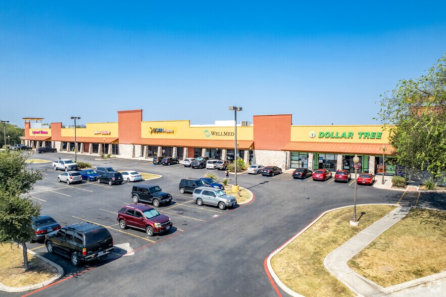 More Photos Of 1131-1139 SE Military Dr, San Antonio Freestanding For Lease