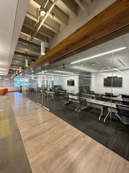 More Photos Of 2540-2550 Red Hill Ave, Santa Ana Office For Lease