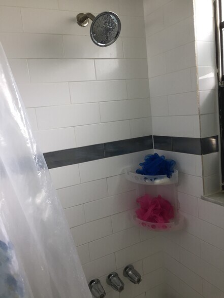 More Photos Of 911 E 108th Ave, Tampa Apartments For Sale