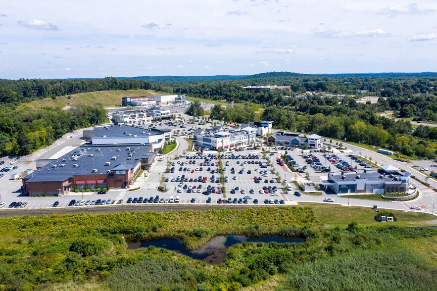 More Photos Of 495 Great Rd, Littleton Unknown For Lease