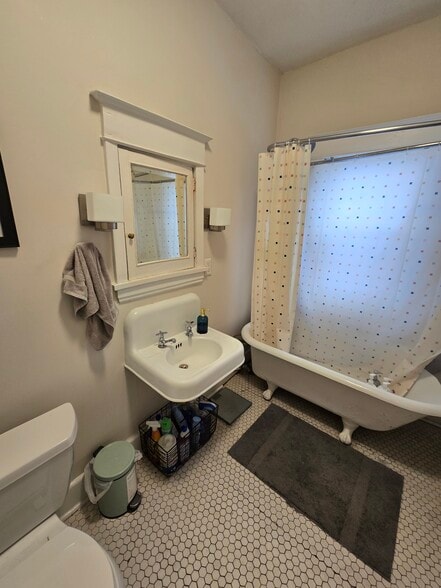 More Photos Of 2205 Pleasant Ave S, Minneapolis Apartments For Sale