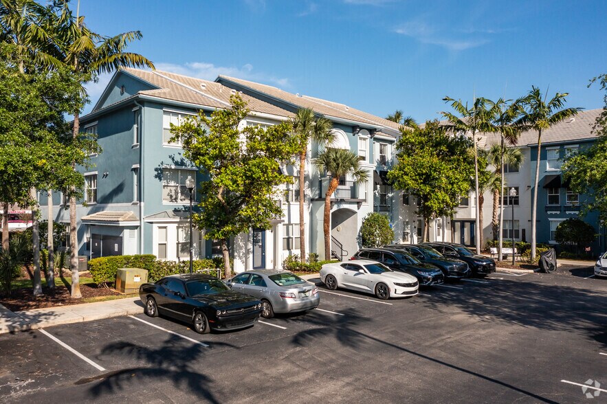 More Photos Of 3880 W Broward Blvd, Fort Lauderdale Apartments For Lease
