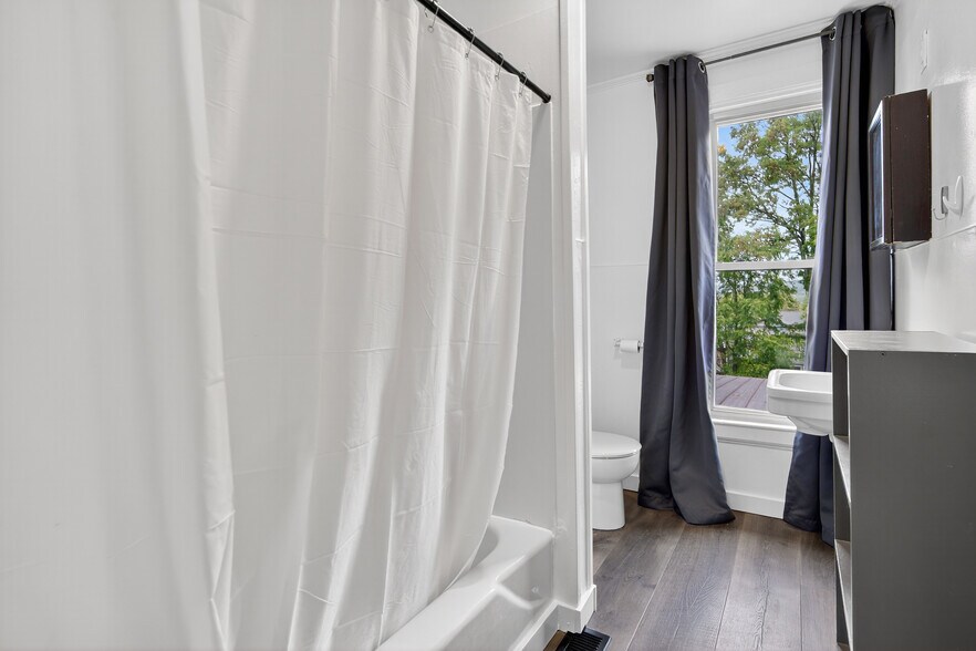 More Photos Of 310 Pleasant St, Ithaca Apartments For Sale