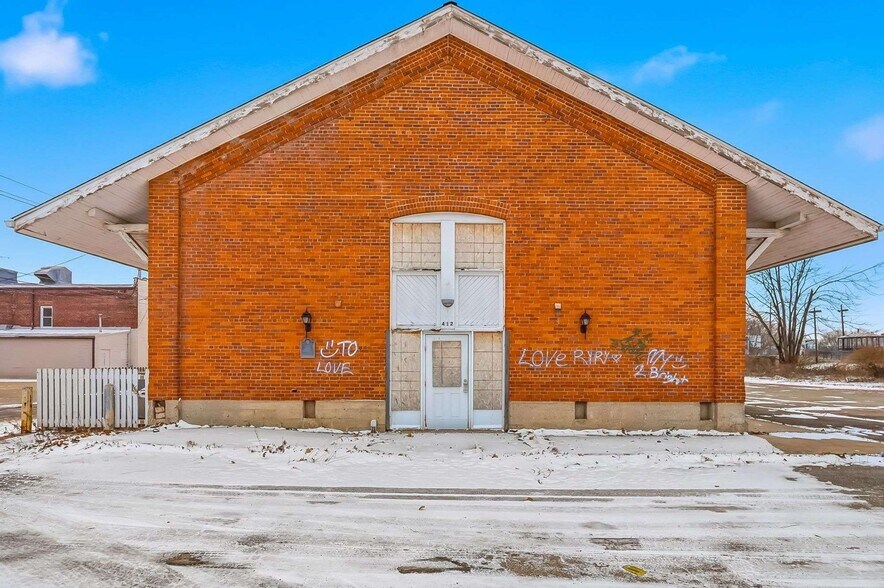 More Photos Of 412 E River St, Elyria Office For Sale