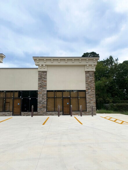More Photos Of 483 E 70th St, Shreveport Storefront For Lease