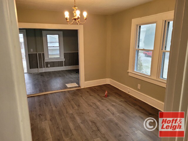 More Photos Of 316 Main St, Wadsworth Specialty For Sale