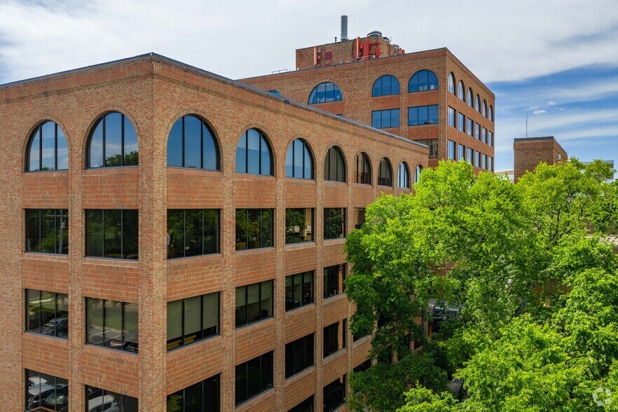 More Photos Of 104 Woodmont Blvd, Nashville Unknown For Lease