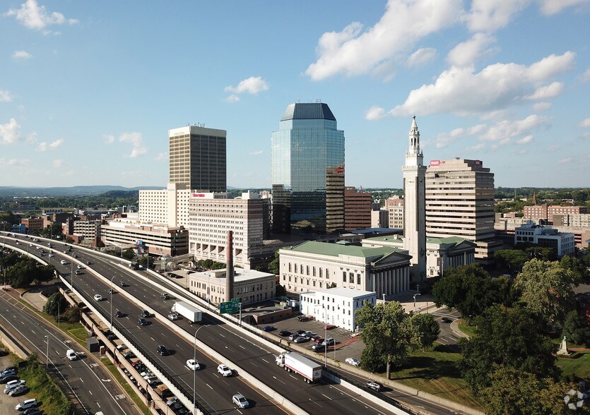 More Photos Of 1 Monarch Pl, Springfield Office For Lease