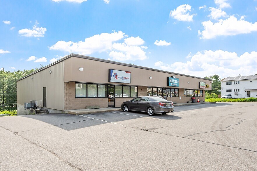 More Photos Of 67 Whalon St, Fitchburg Storefront For Lease