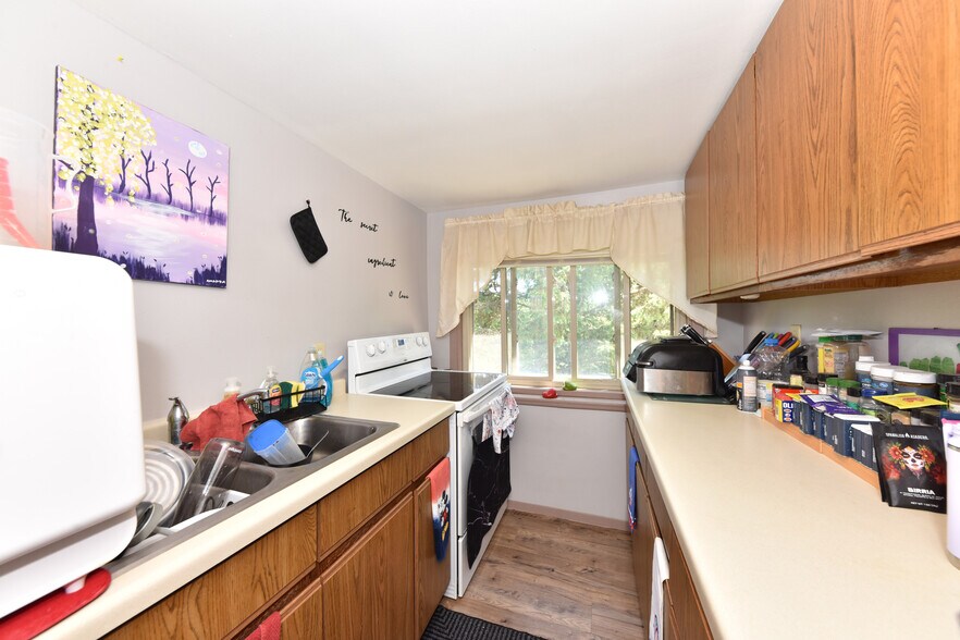 More Photos Of N96W20275 County Line Rd, Menomonee Falls Multifamily For Sale