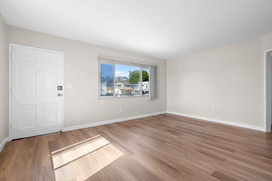 More Photos Of 1519 Missouri St, San Diego Apartments For Sale