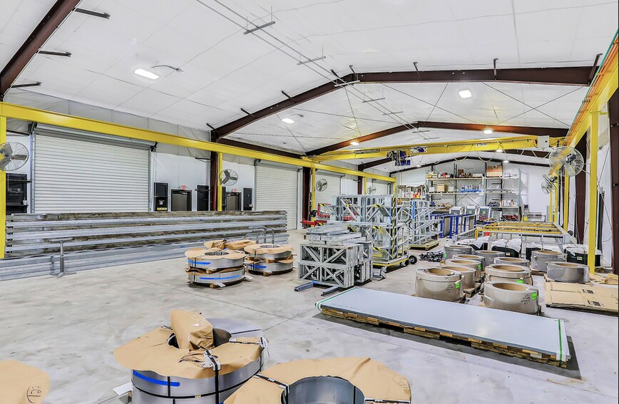 More Photos Of 3625 Rogero Rd, Jacksonville Warehouse For Lease