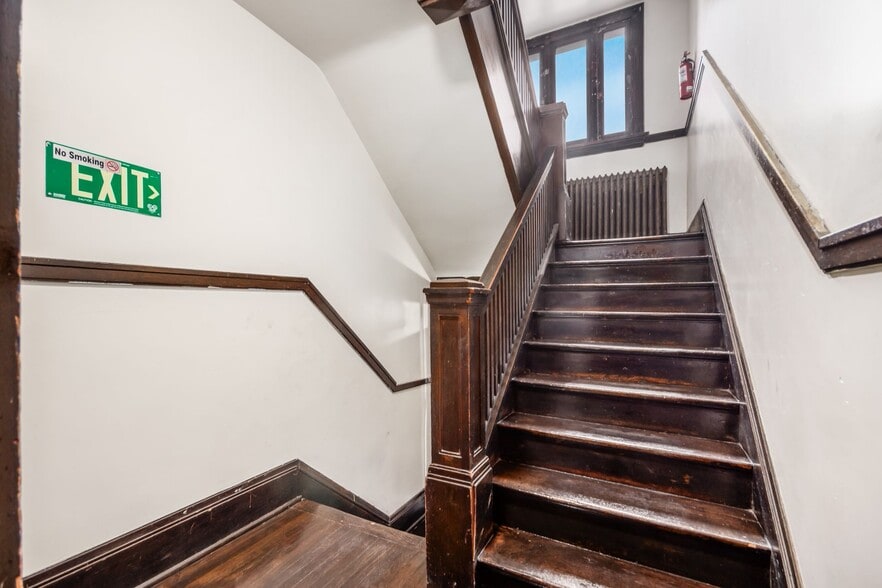 More Photos Of 94 N 20th St, Columbus Apartments For Sale