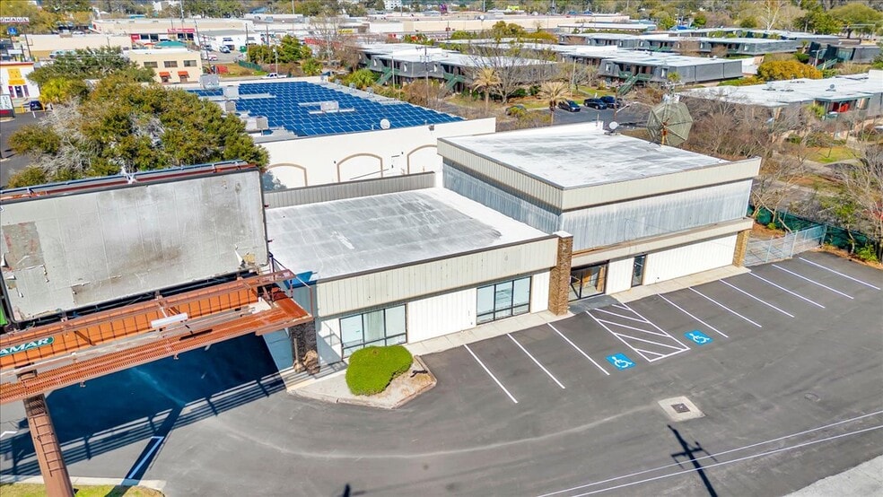 More Photos Of 8890 Abercorn St, Savannah Storefront Retail Office For Sale