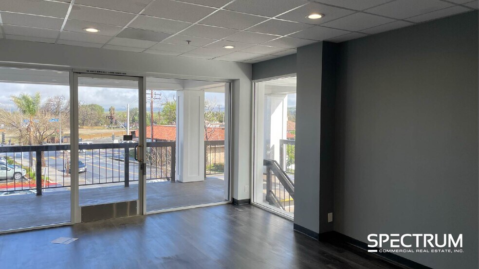 More Photos Of 23206 Lyons Ave, Santa Clarita Medical For Sale