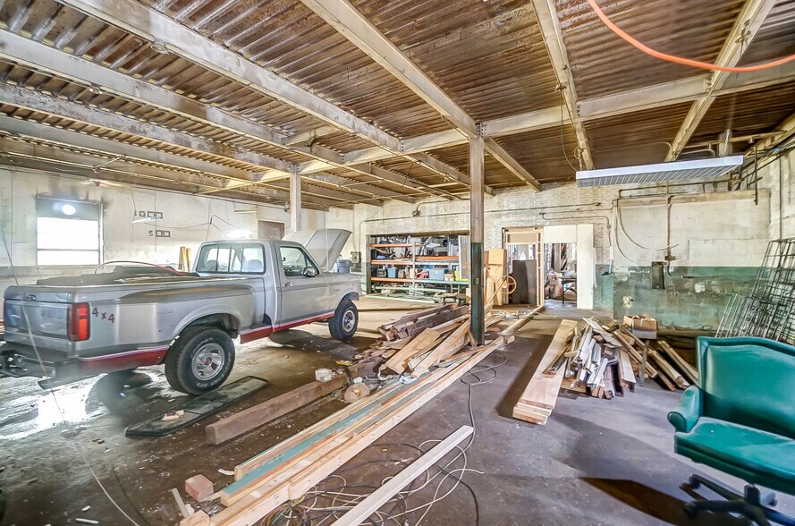 More Photos Of 38 McReynolds St, Dayton Warehouse For Sale