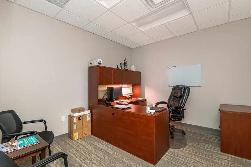 More Photos Of 4676 Jennings Ln, Louisville Warehouse For Lease