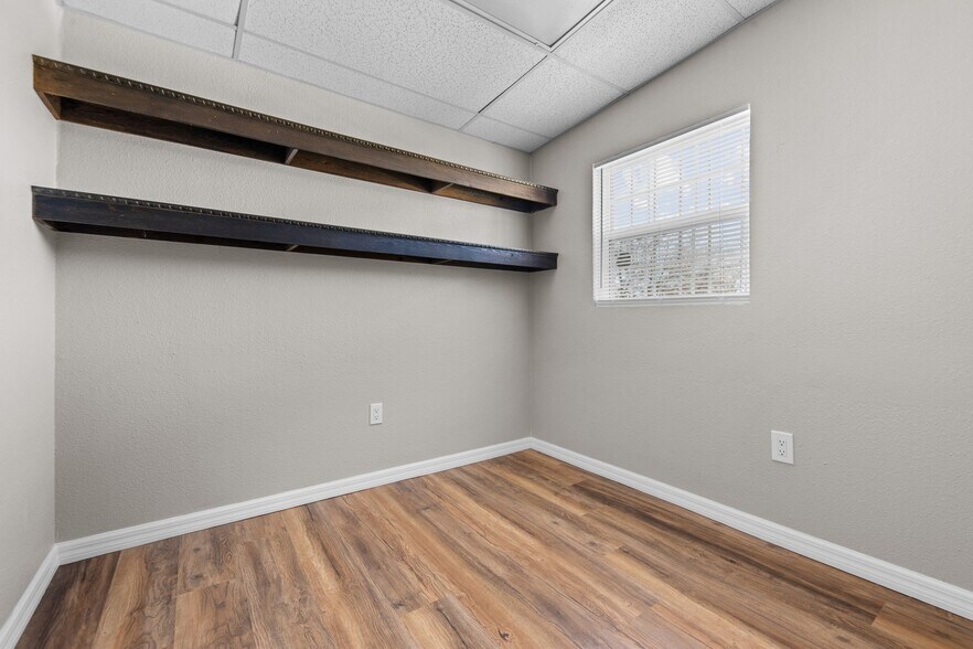More Photos Of 210 W Dunn Ave, Killeen Office For Sale