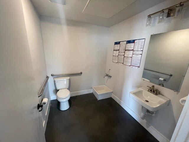 More Photos Of 979 N Academy Ave, New Braunfels Apartments For Lease