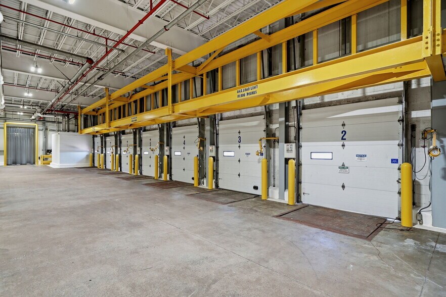 More Photos Of 3737 N Broadway, Saint Louis Refrigeration Cold Storage For Lease