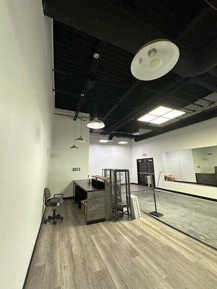 More Photos Of 6914 Brisbane Ct, Sugar Land Medical For Lease