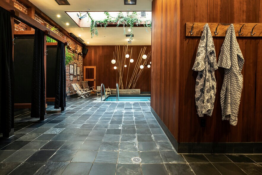 More Photos Of 466 Eddy St, San Francisco General Retail For Sale