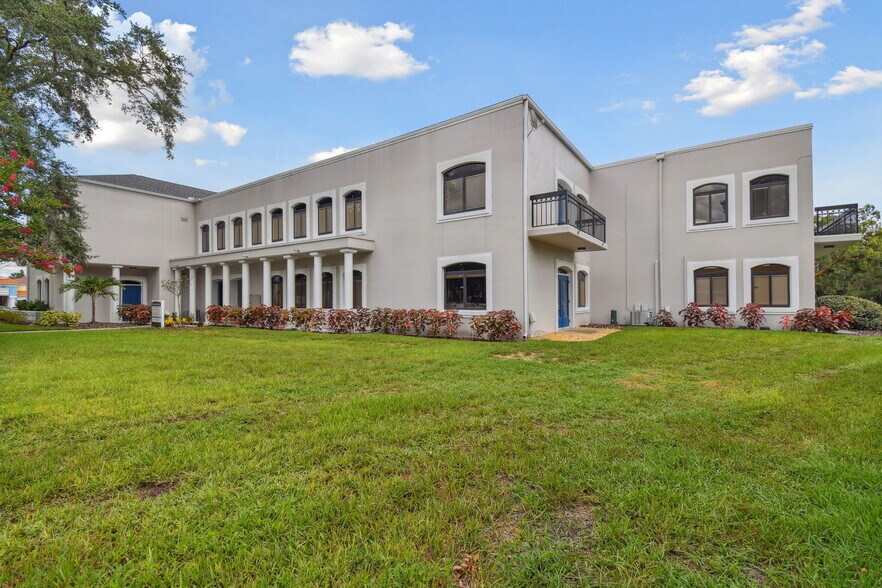 More Photos Of 15436 N Florida Ave, Tampa Unknown For Lease