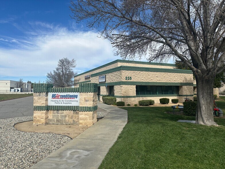 More Photos Of 235 E Avenue K10, Lancaster Warehouse For Sale