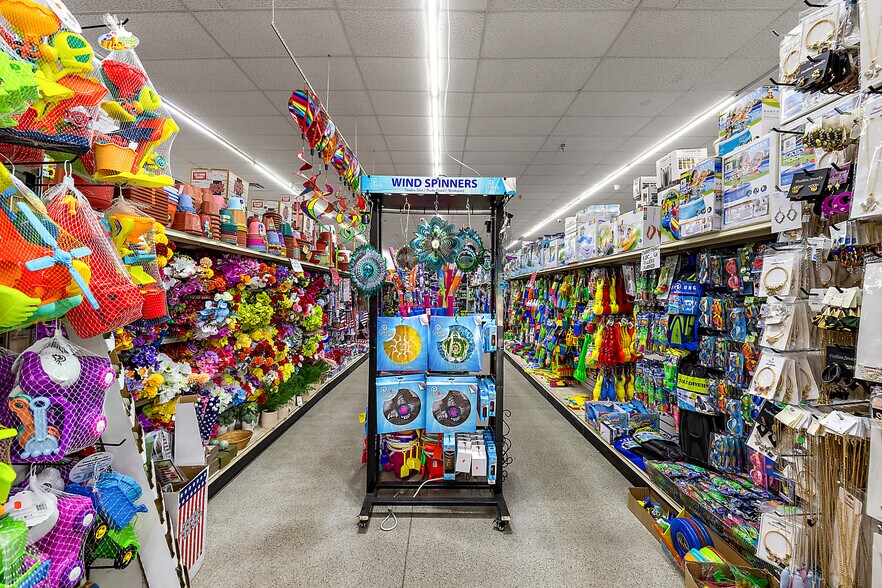 More Photos Of 2419 Lapeer Rd, Port Huron General Retail For Sale