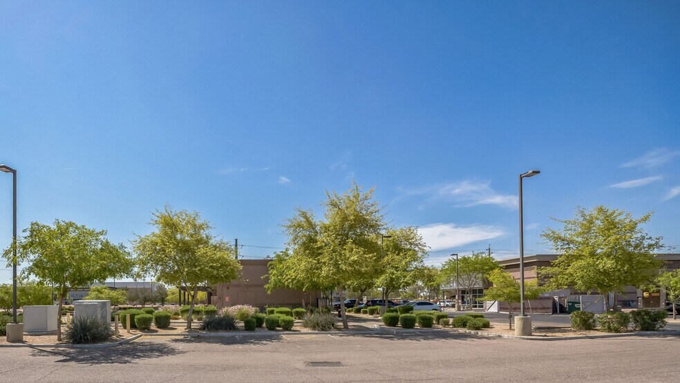 More Photos Of 2030 E Elliot Rd, Tempe General Retail For Sale