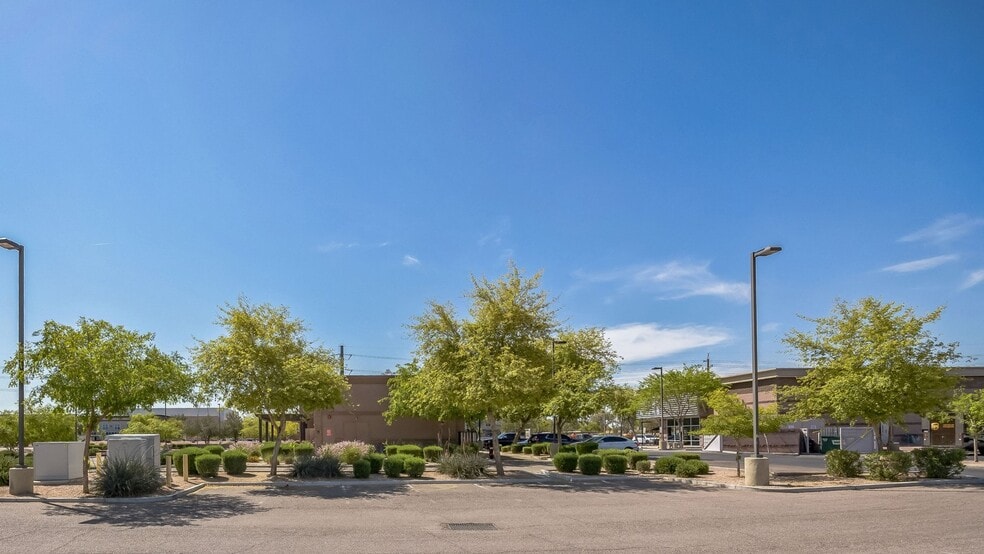 More Photos Of 2030 E Elliot Rd, Tempe Restaurant For Lease