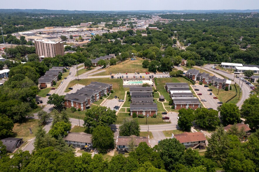 More Photos Of 200-208 E Palestine Ave, Madison Apartments For Sale