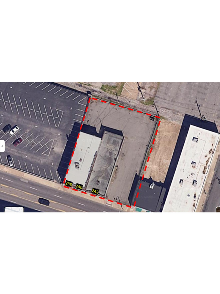 More Photos Of 240-242 Poplar Ave, Memphis Office For Sale