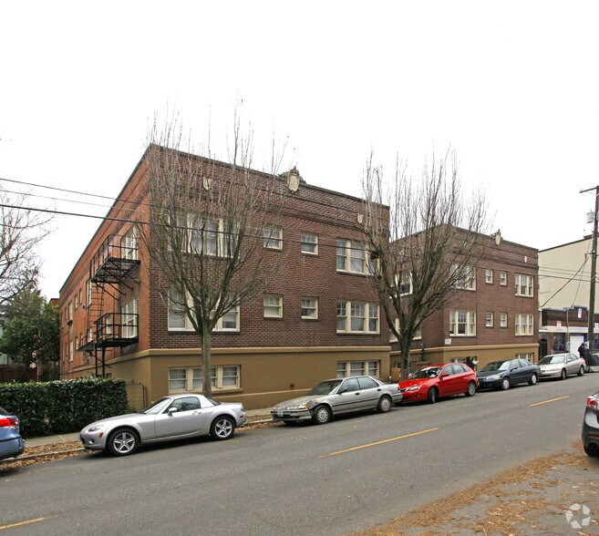 Primary Photo Of 2062 NW Marshall St, Portland Apartments For Sale